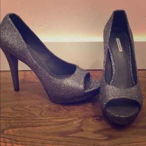 Vera Wang charcoal/silver platform pumps